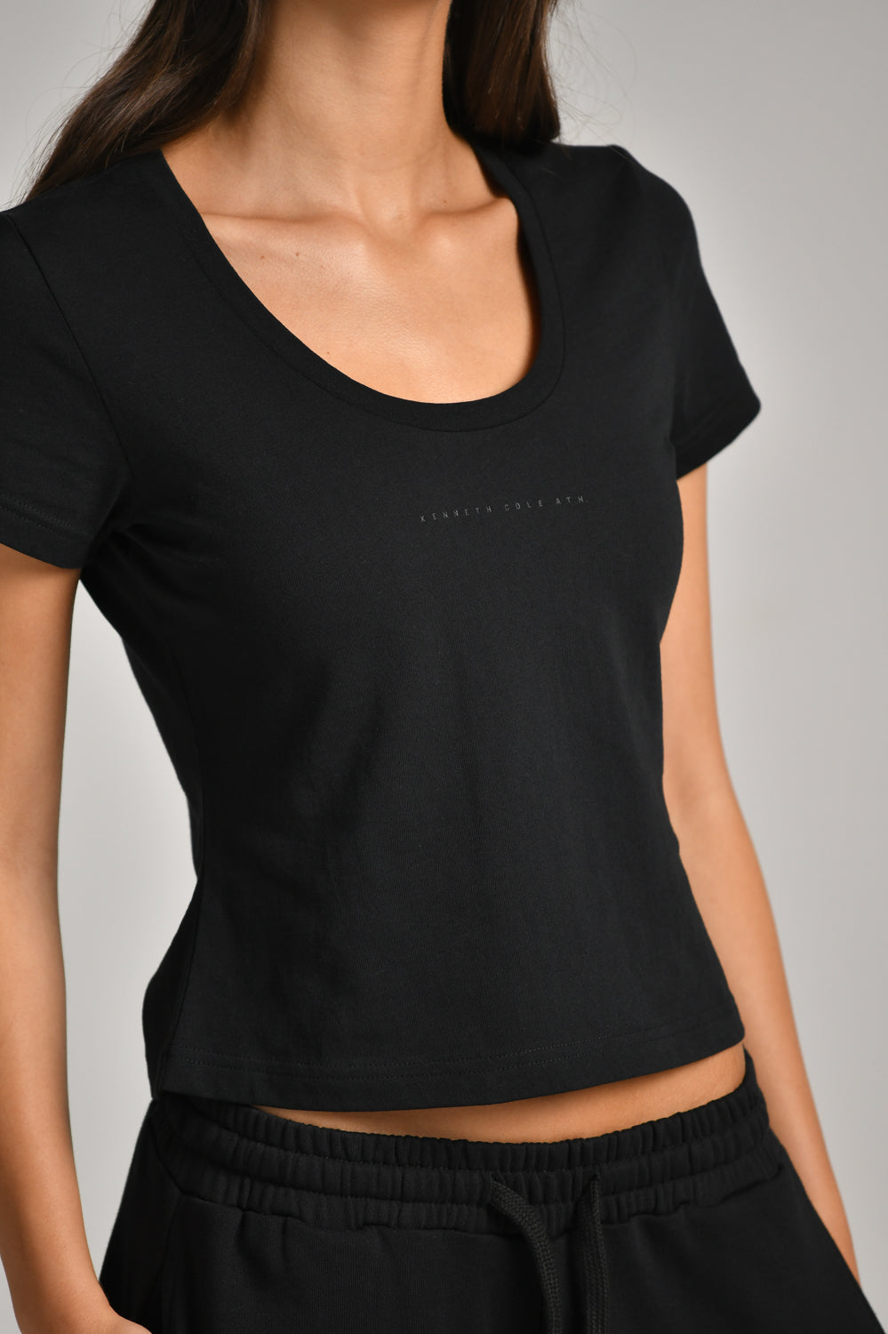 טישירט בייסיק צמודה