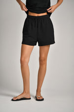 מכנסי בייסיק קצרים