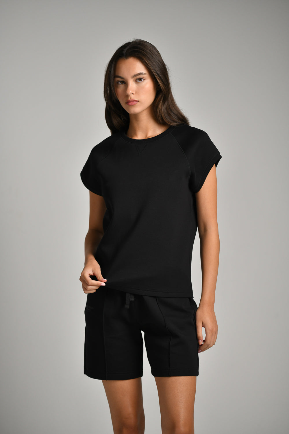 חולצה ללא שרוולים לנשים