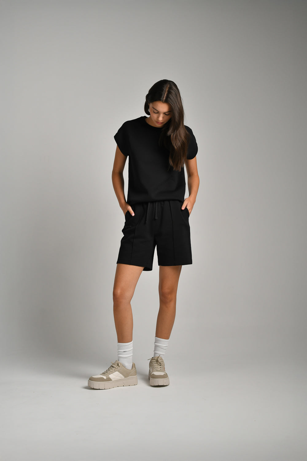 מכנסי שורט בייסיק לנשים