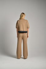 ג'קט עם שרוולים קצרים