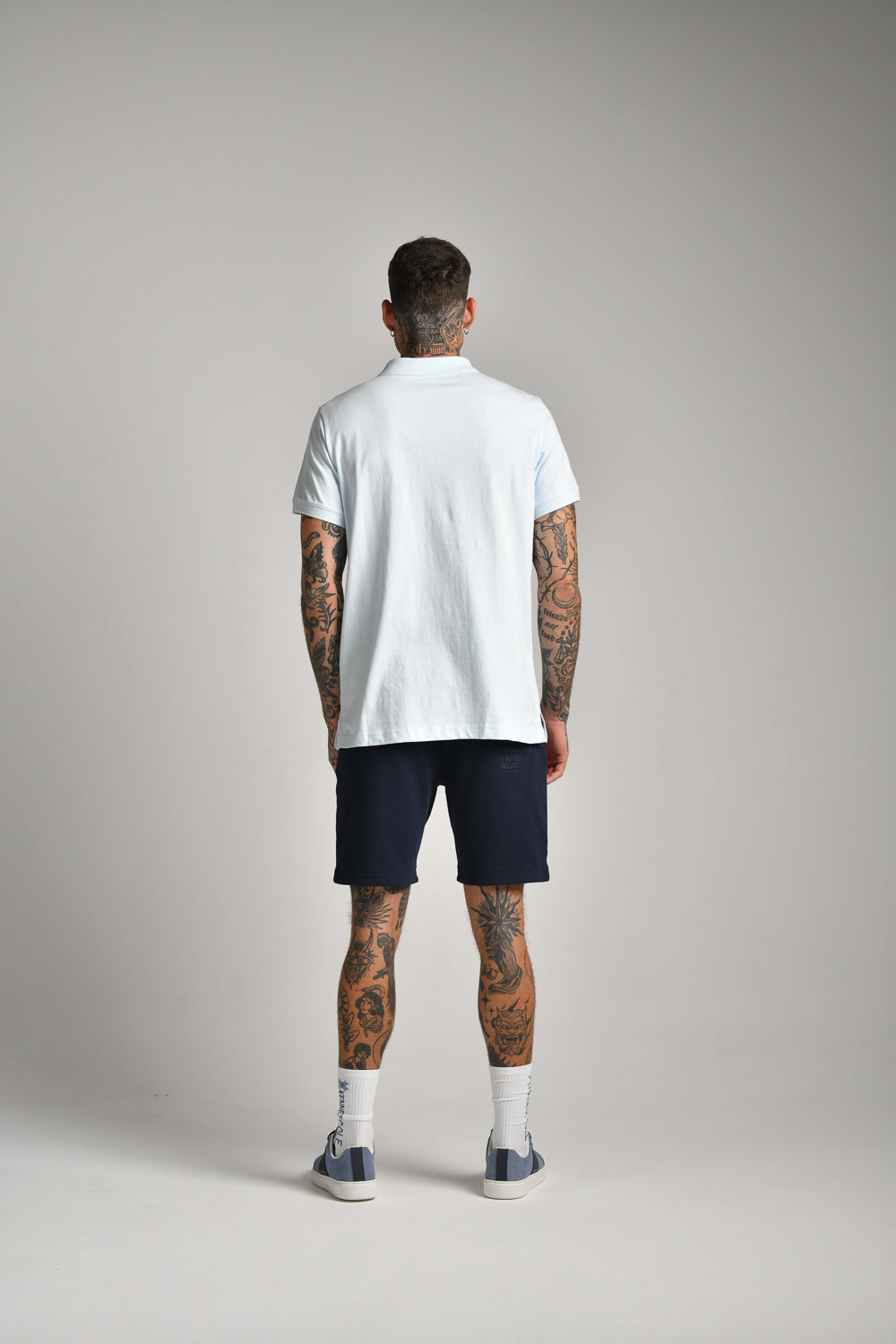 חולצת פולו קצרה