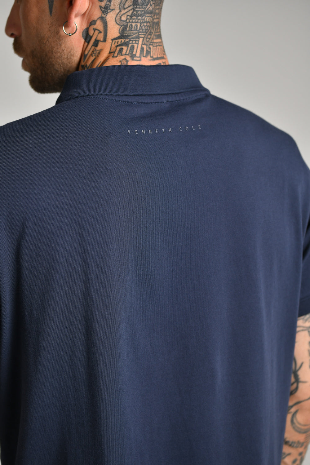 חולצת פולו קצרה