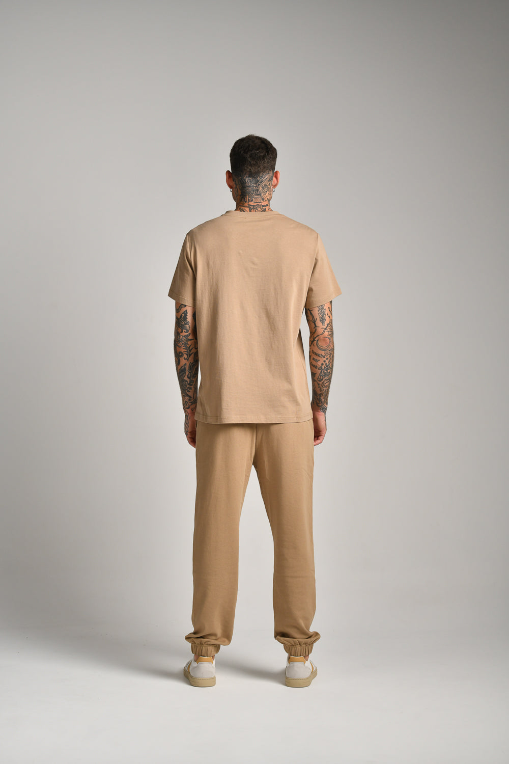 טישירט בייסיק קצרה