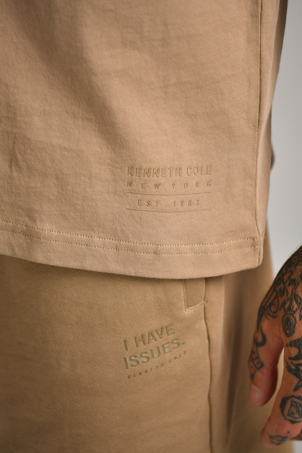 טישירט בייסיק קצרה