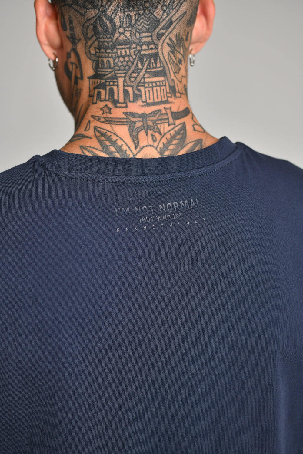 חולצת ללא שרוולים