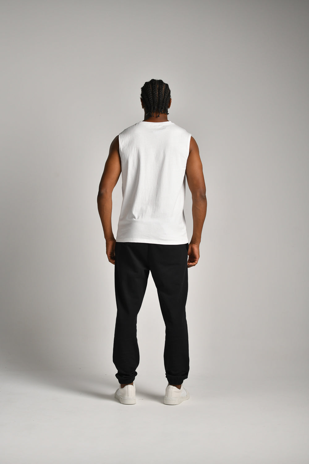 חולצה ללא שרוולים