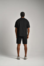 מכנסיים קצרים עם תווית רקומה