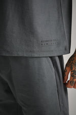 חולצה קצרה עם צווארון פולו