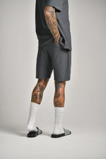 מכנסיים קצרים עם גומי 