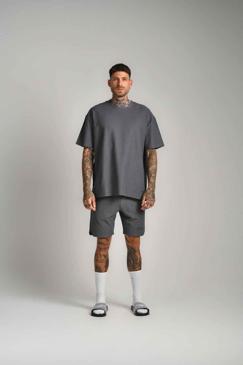 מכנסיים קצרים עם גומי 