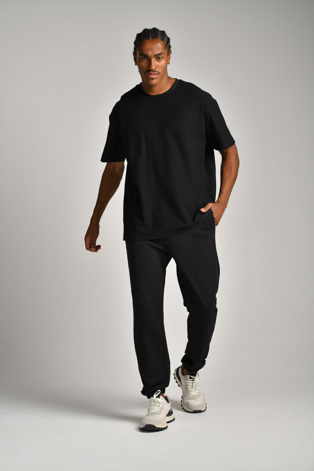 חולצת אובר סייז קצרה