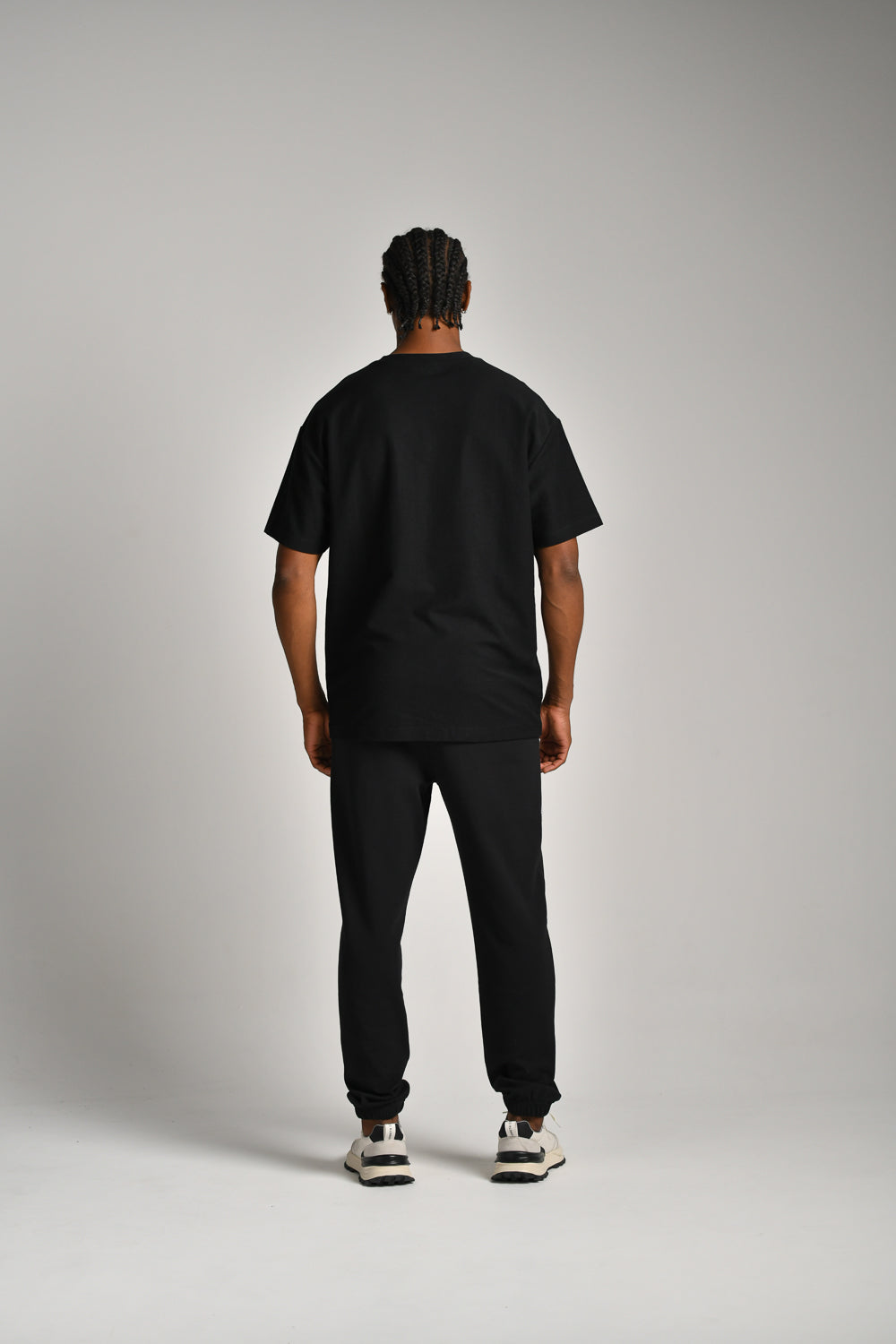 חולצת אובר סייז קצרה