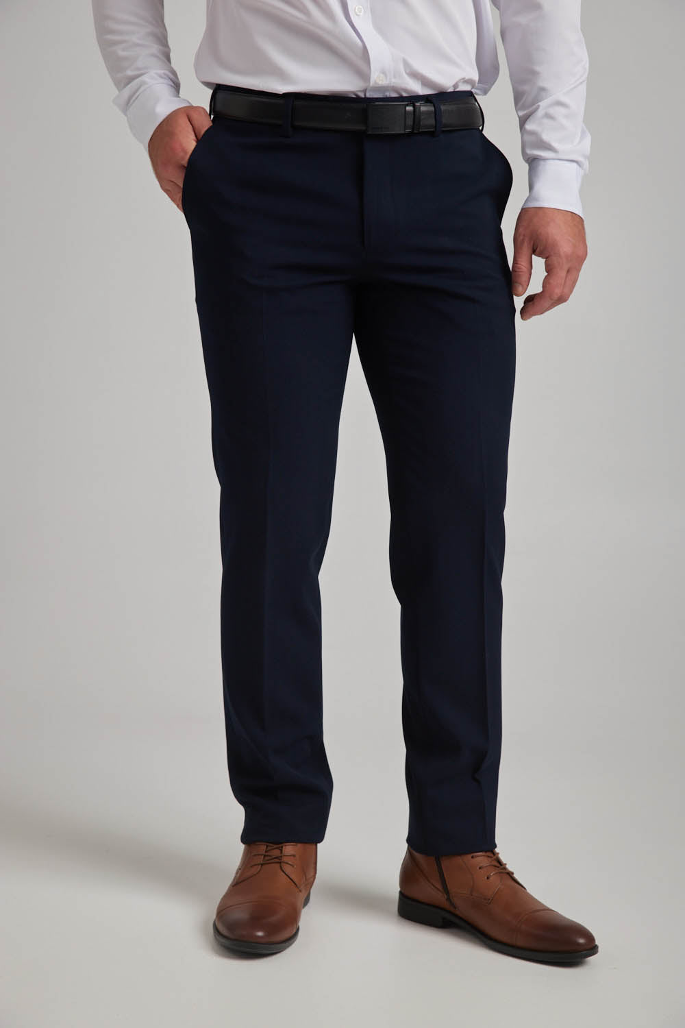 מכנסיים מחוייטים לגברים