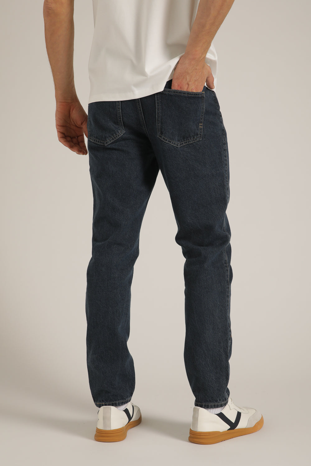 מכנסי ג'ינס בגזרת סלים | קנת קול