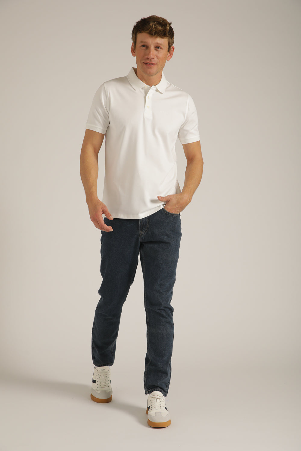 מכנסי ג'ינס בגזרת סלים | קנת קול