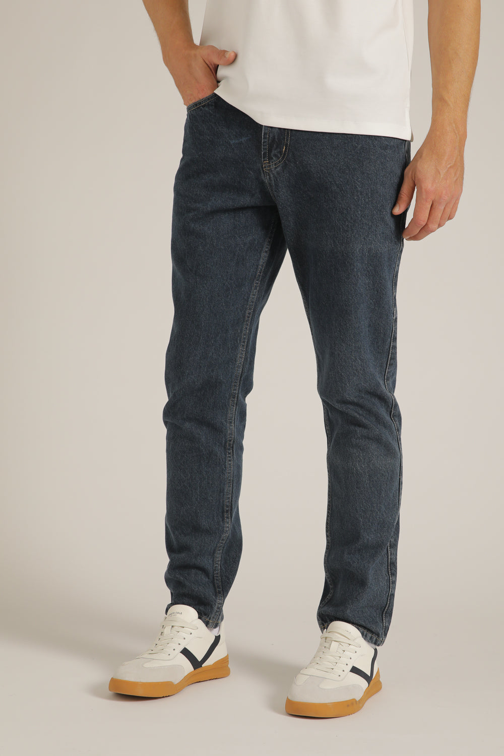 מכנסי ג'ינס בגזרת סלים | קנת קול