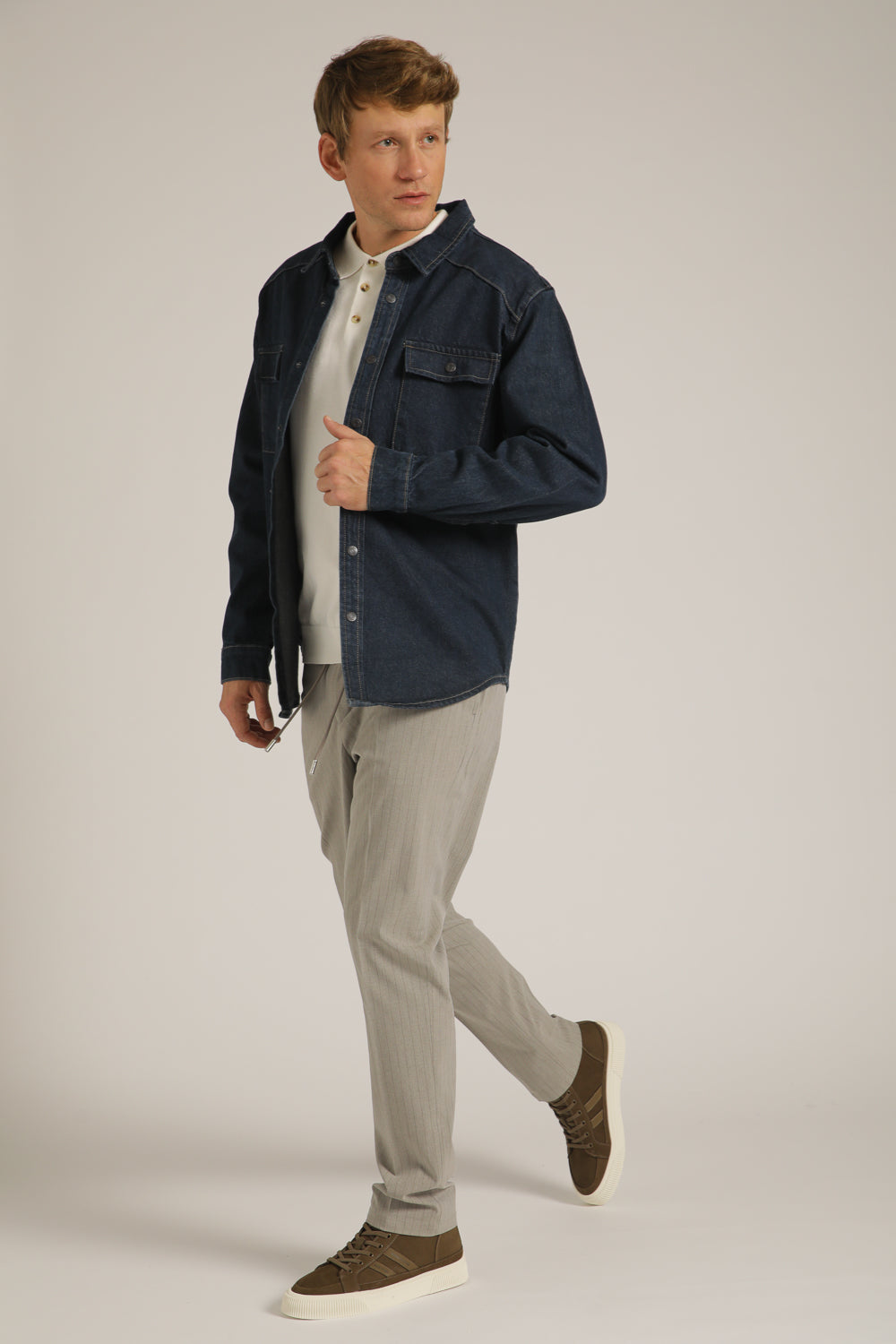 אוברשירט ג'ינס בצבע כחול כהה | קנת קול