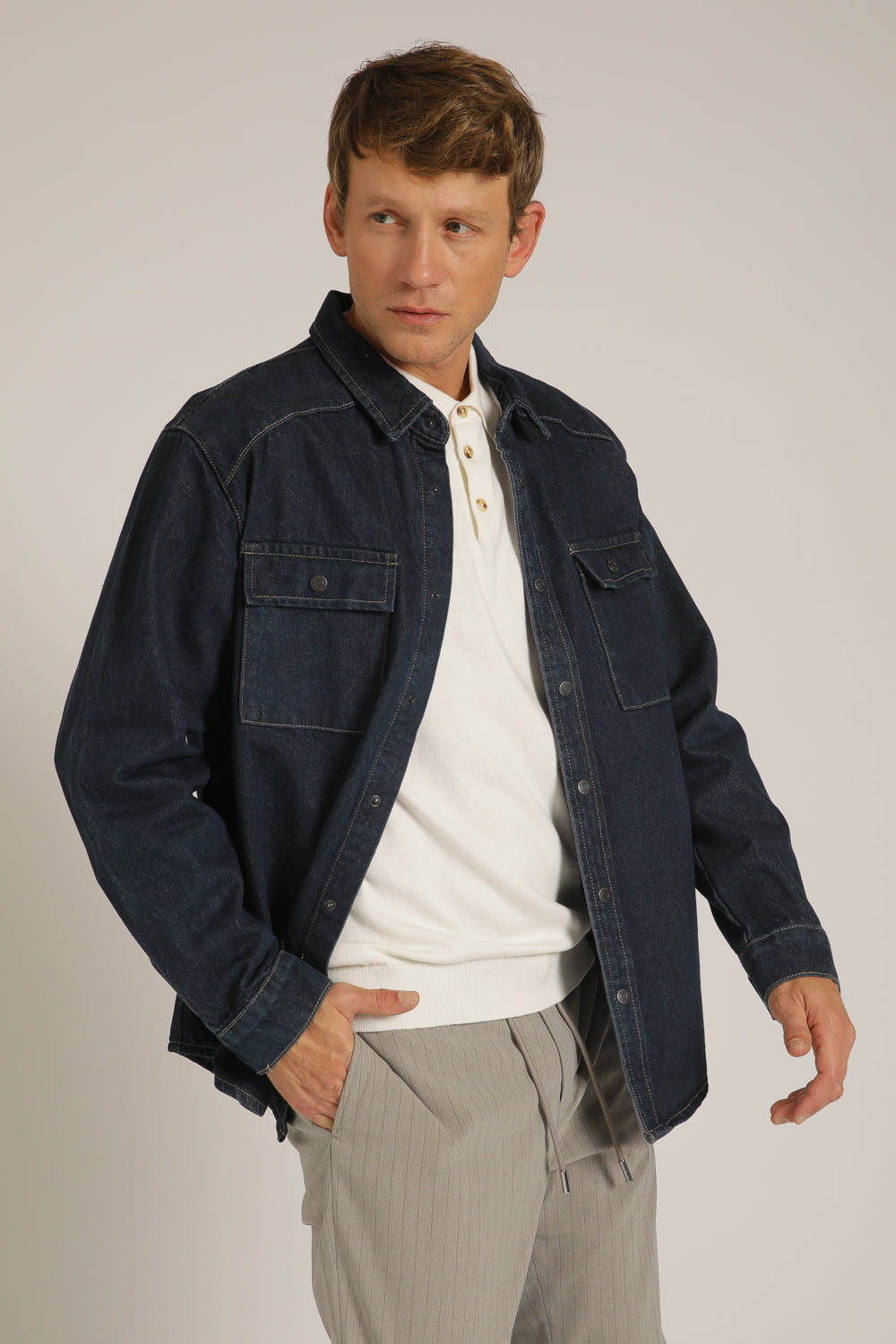 אוברשירט ג'ינס בצבע כחול כהה | קנת קול