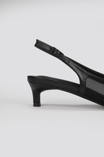 סנדלי עקב נשים