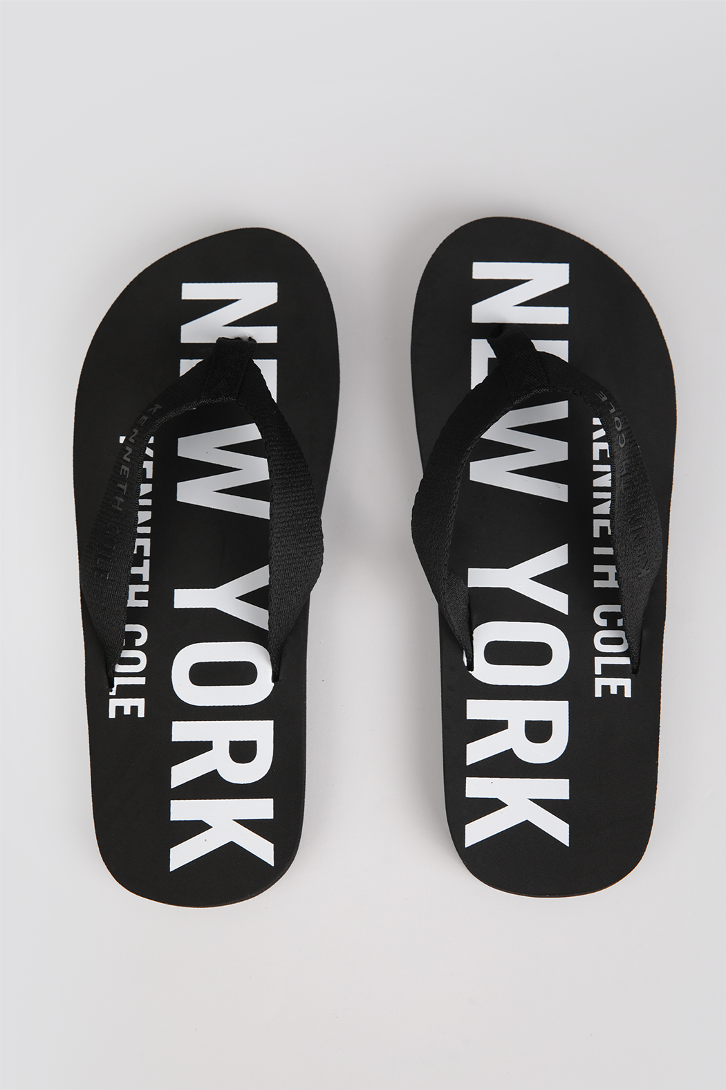 כפכפי אצבע לגברים 