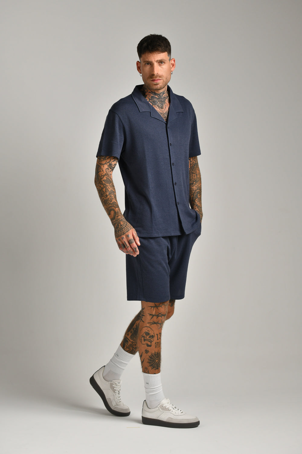 חליפת פנאי קצרה לגברים