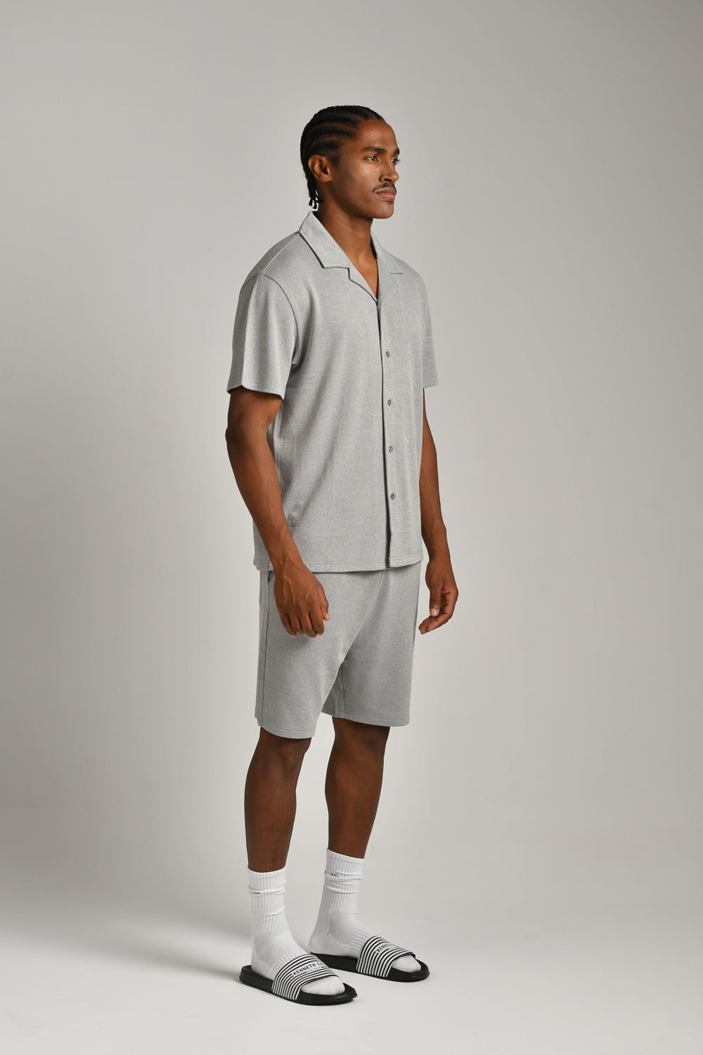 חליפת פנאי קצרה לגברים