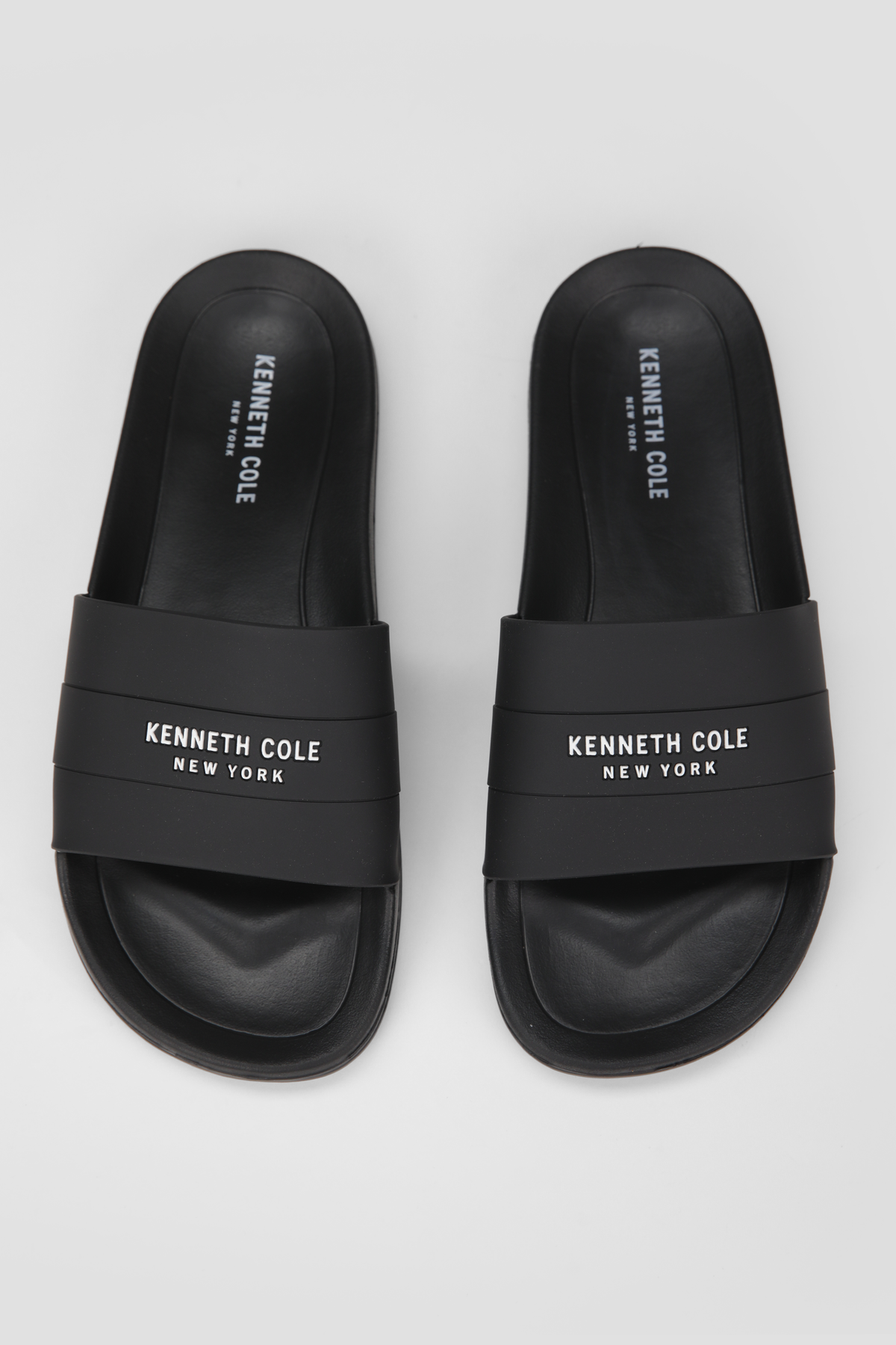 כפכפים לגברים בצבע שחור 
