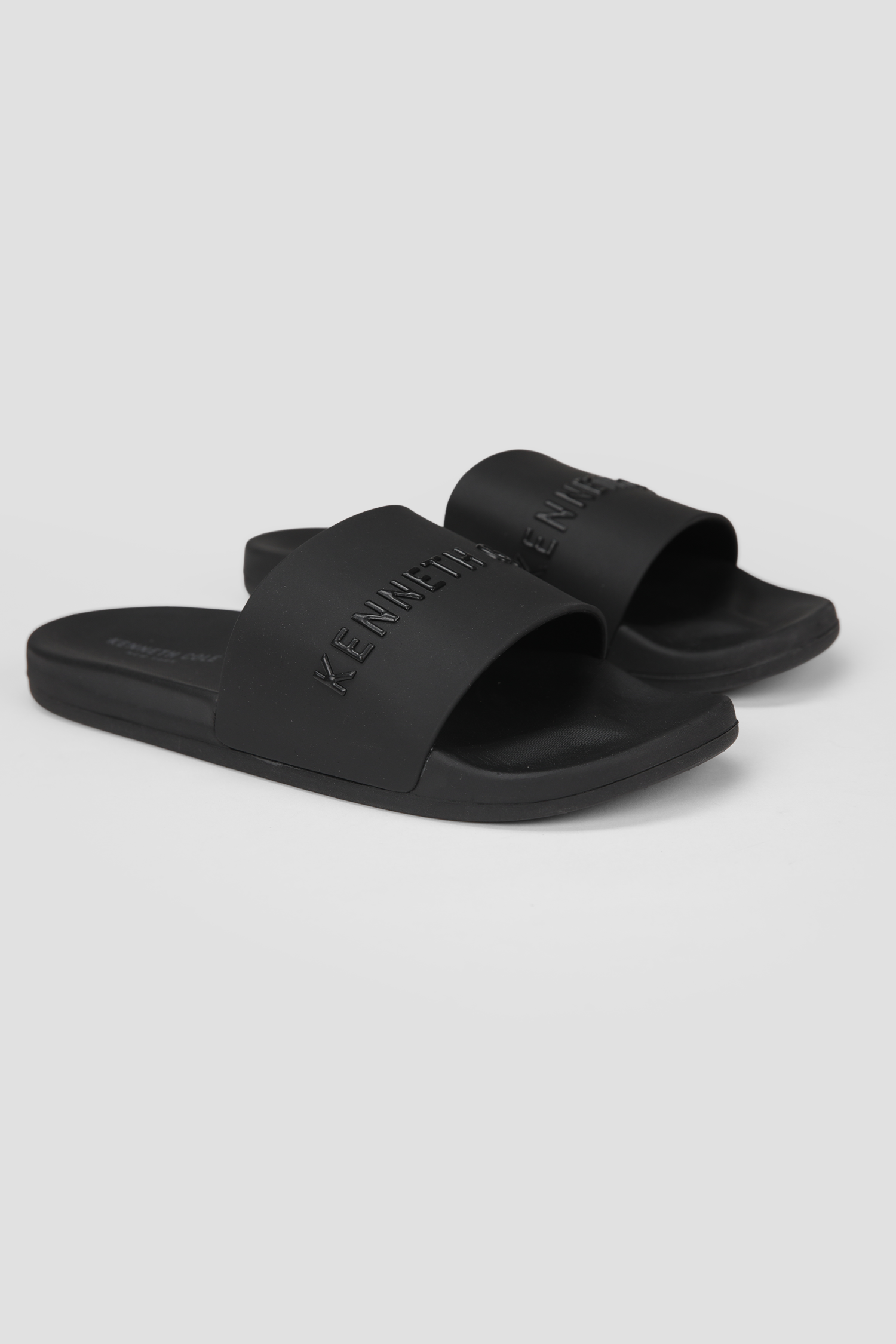 כפכפים לגברים בצבע שחור 