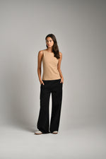 גופייה מבד אלסטי לנשים