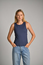 גופייה מבד אלסטי לנשים