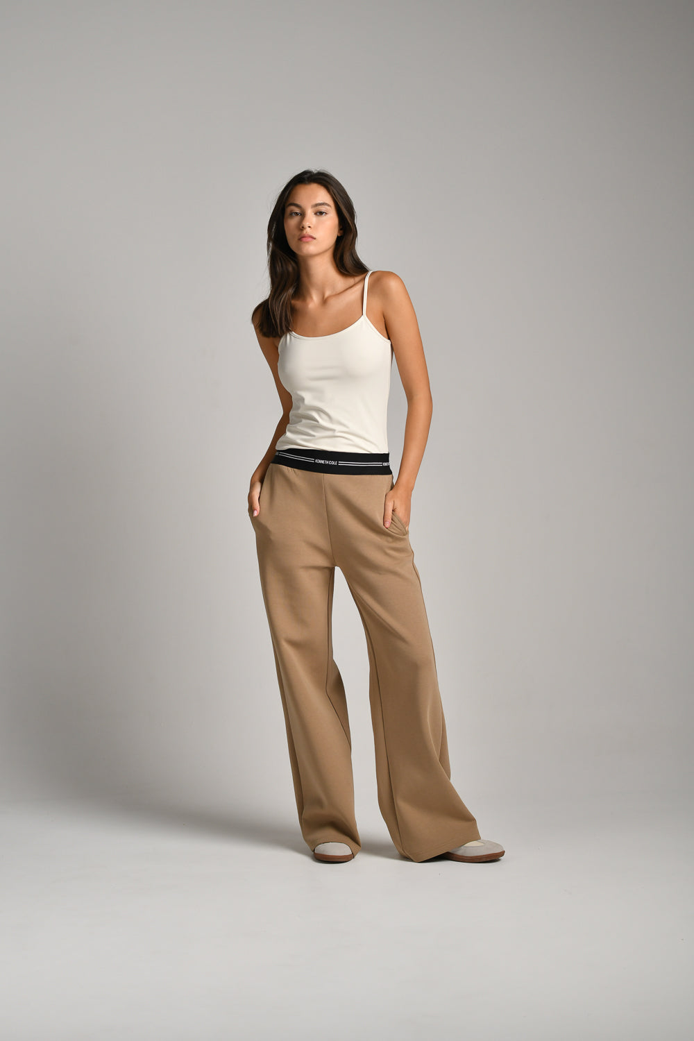 גופיית ספגטי מבד אלסטי 