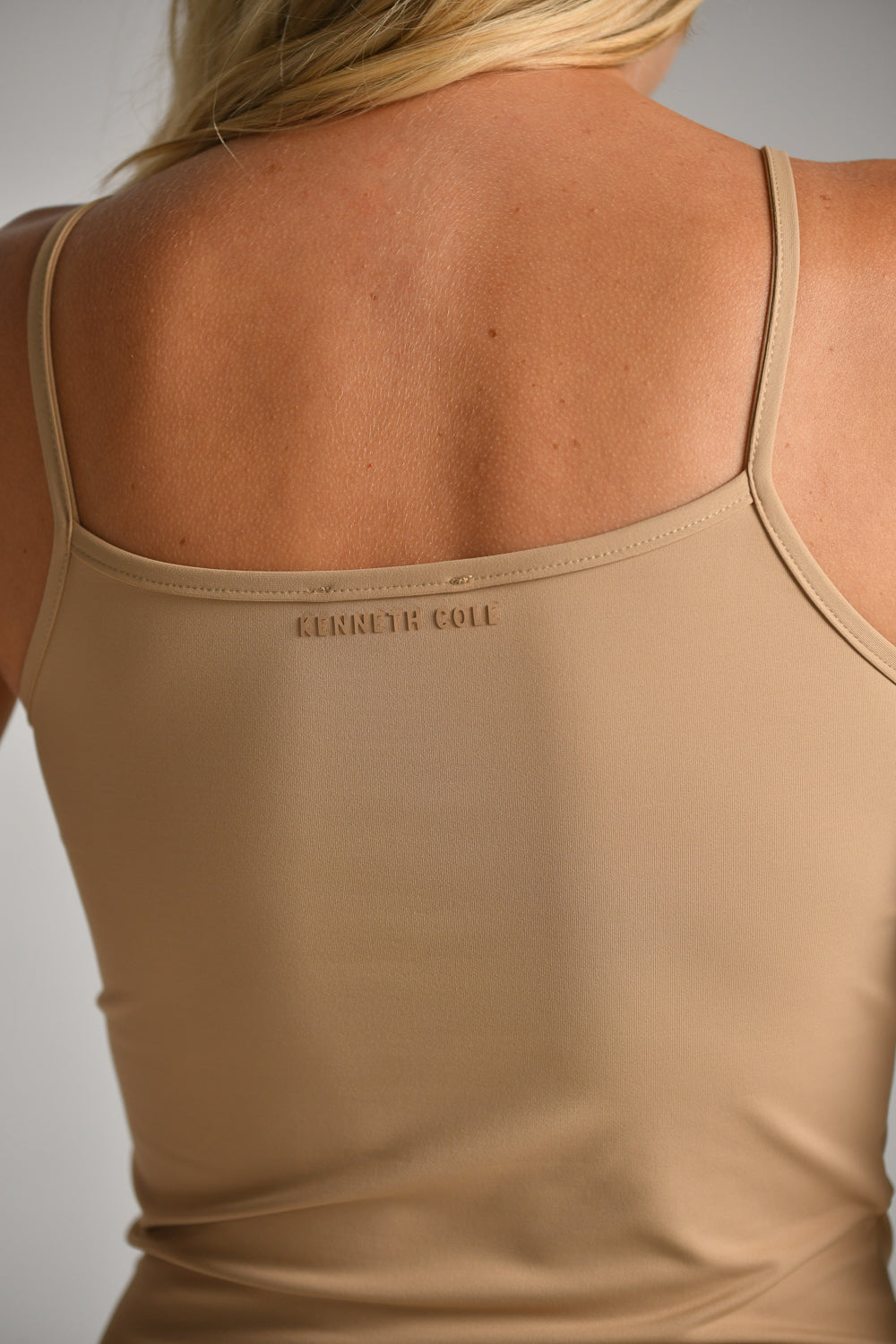 גופיית ספגטי מבד אלסטי 