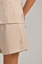 חליפת בויפרנד קצרה לנשים