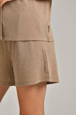 חליפת בויפרנד קצרה לנשים