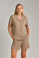 חליפת בויפרנד קצרה לנשים