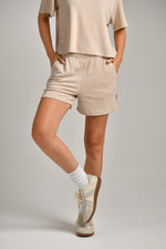 שורט פיקה לנשים