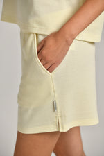 שורט פיקה לנשים