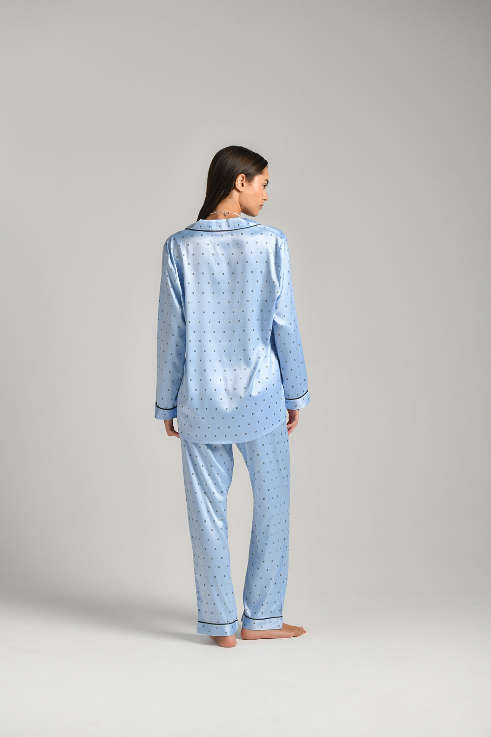סט פיג'מה ארוכה לנשים