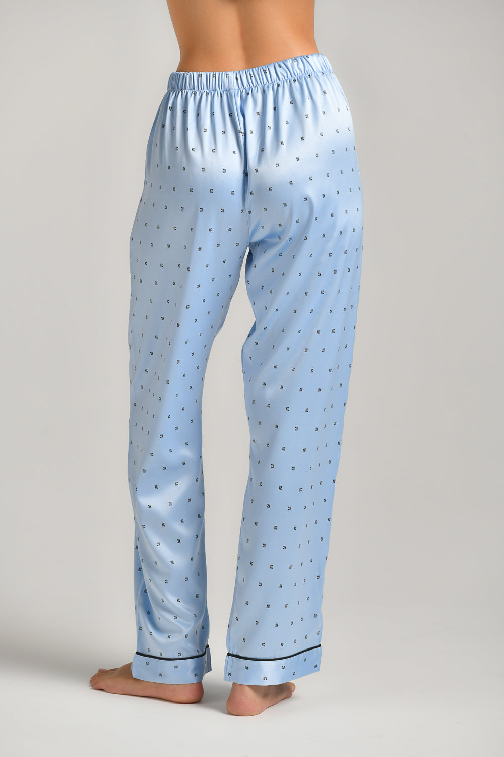 סט פיג'מה ארוכה לנשים