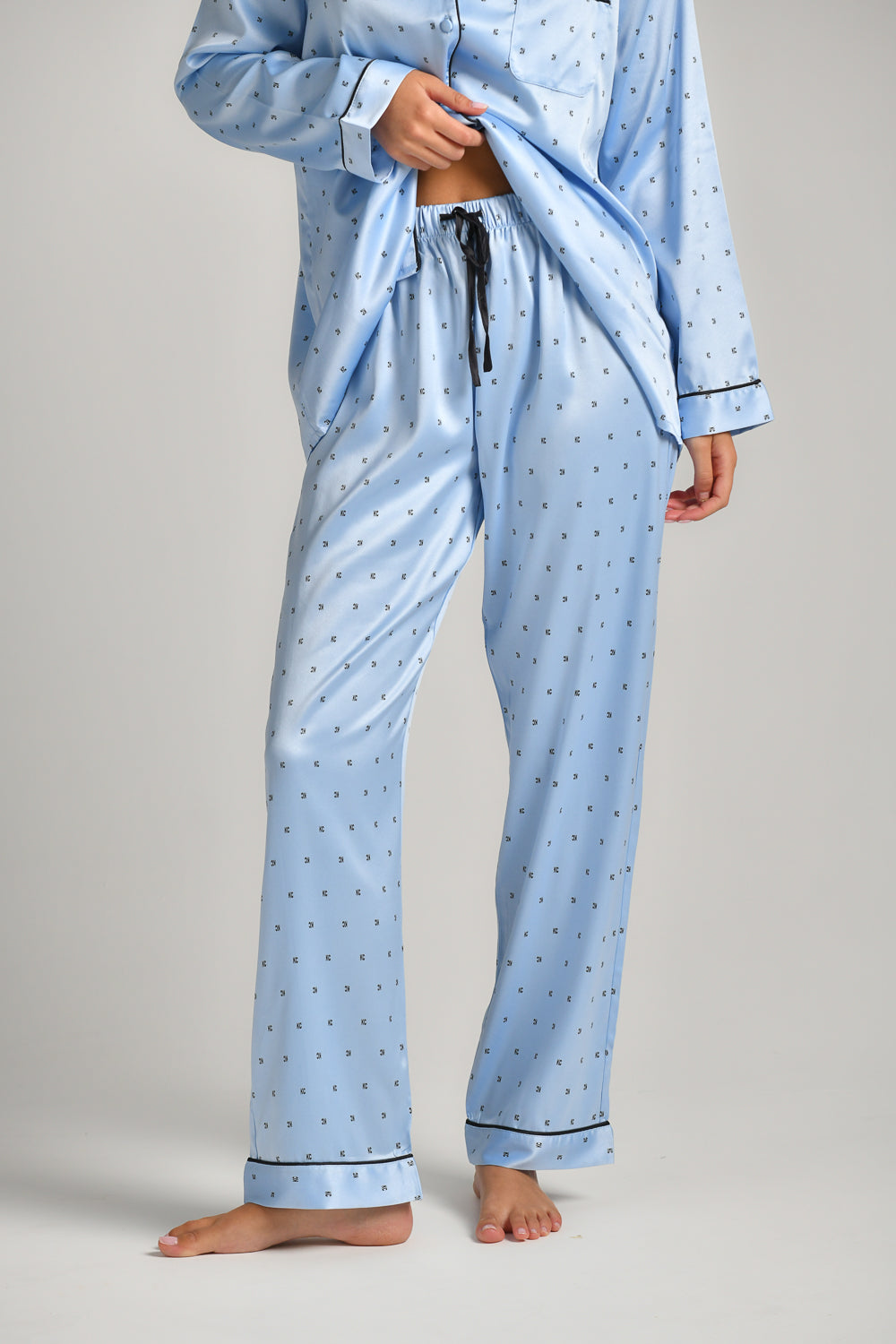 סט פיג'מה ארוכה לנשים