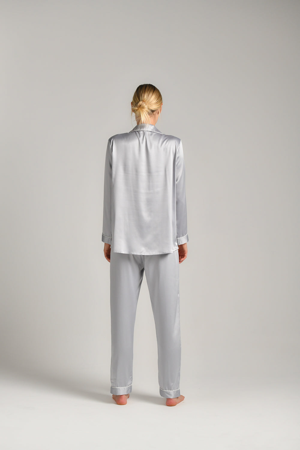 סט פיג'מה ארוכה לנשים