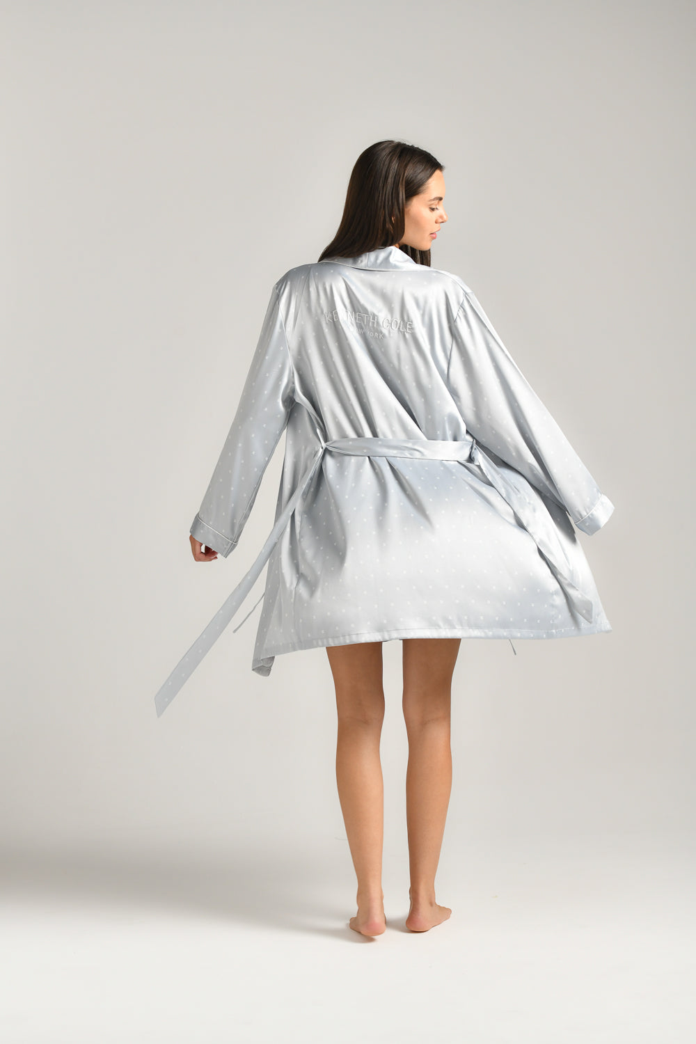 חלוק בית לנשים