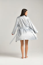 חלוק בית לנשים