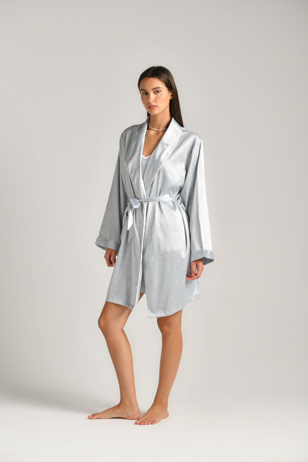 חלוק בית לנשים