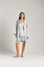 חלוק בית לנשים