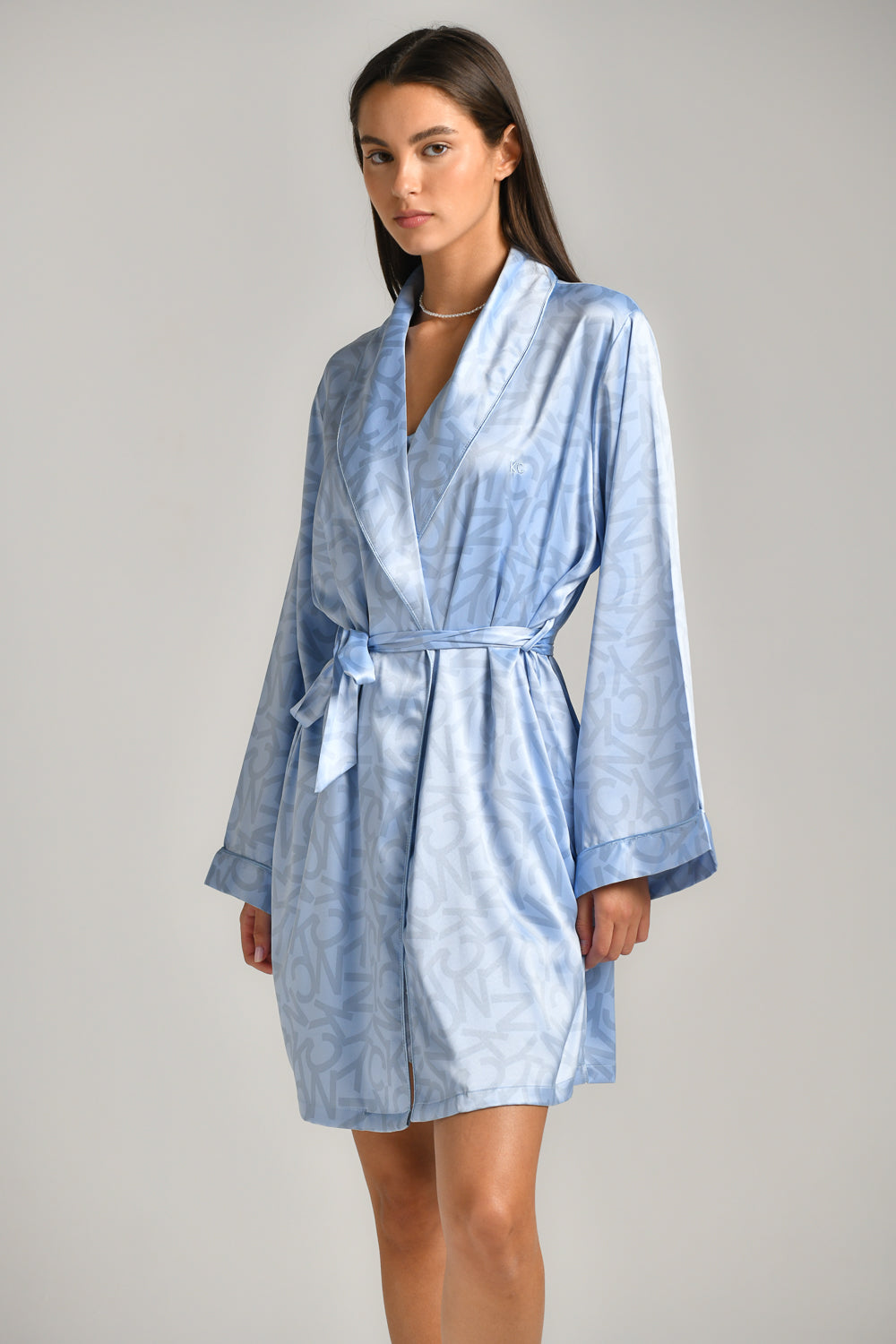 חלוק בית לנשים