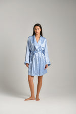 חלוק בית לנשים