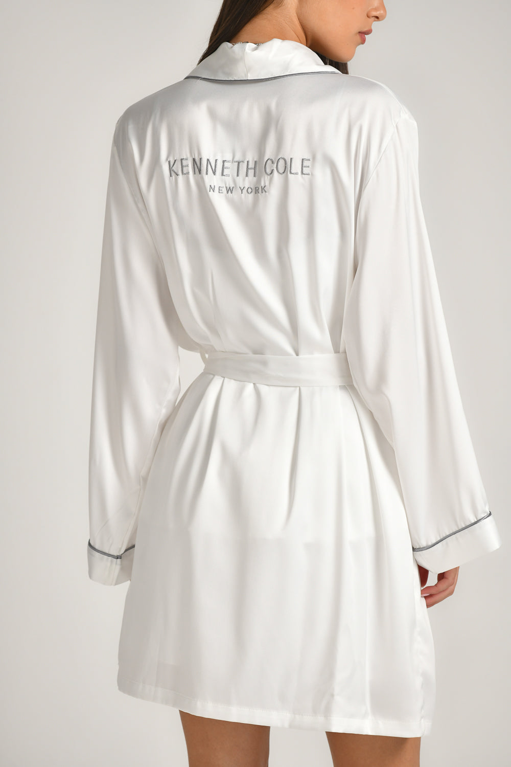 חלוק בית לנשים