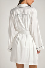 חלוק בית לנשים